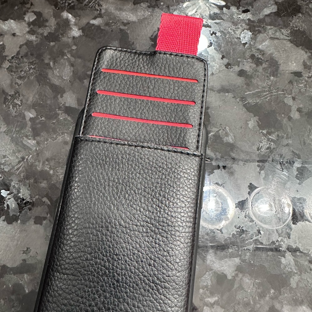 6/7 plus case - Picture 2 of 7